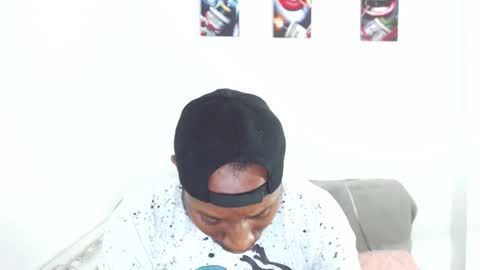 Snapshot of andrewoconnor__ chatting on 12.01.25 Andrew Oconnor online show from 12.01.25