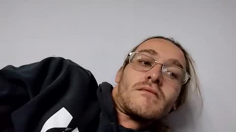 Snapshot of andrewwhitby chatting on 09.20.25 andrewwhitby online show from 09.20.25