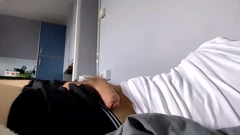 Snapshot of andrewwhitby chatting on 09.27.25 andrewwhitby online show from 09.27.25