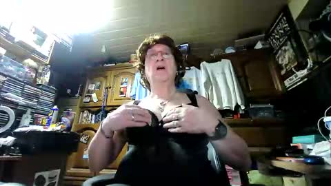 Snapshot of androgynia1 chatting on 04.08.26 androgynia online show from 04.08.26