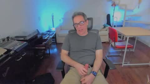 Snapshot of andy0pandi chatting on 09.08.25 Andrew online show from 09.08.25