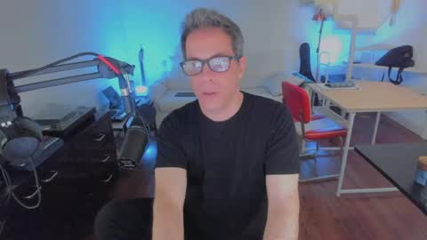 Snapshot of andy0pandi chatting on 09.19.25 Andrew online show from 09.19.25