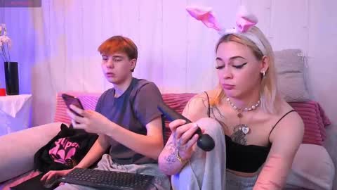 Mandy and Andy online show from 10.17.25