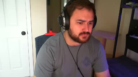 andysaurus_rex1 online show from 04.19.26