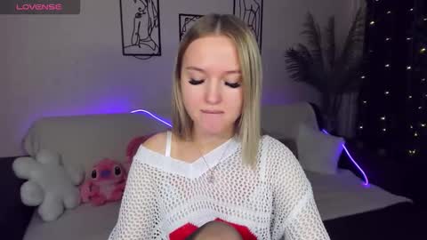 Snapshot of anfisalorns chatting on 10.20.25 Anfisa online show from 10.20.25