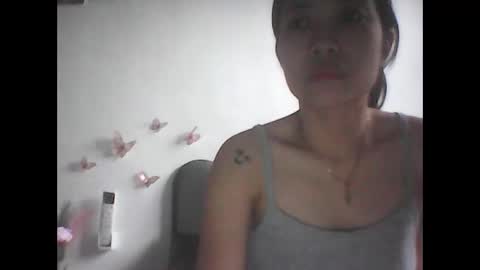 Snapshot of ange011 chatting on 05.19.26 ange011 online show from 05.19.26