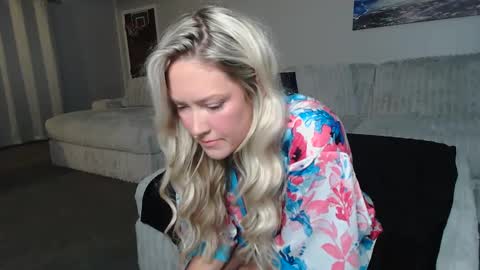 Snapshot of angel01432023 chatting on 01.21.25 angel01432023 online show from 01.21.25