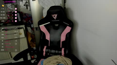 Snapshot of angel7you chatting on 01.24.25 Eva online show from 01.24.25