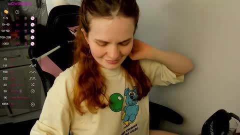 Snapshot of angel7you chatting on 02.11.25 Eva online show from 02.11.25