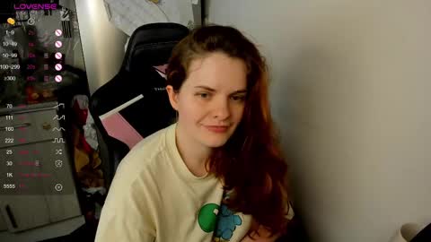 Snapshot of angel7you chatting on 02.11.25 Eva online show from 02.11.25