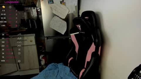 Snapshot of angel7you chatting on 02.17.25 Eva online show from 02.17.25