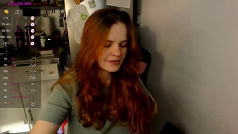 Snapshot of angel7you chatting on 09.11.25 Eva online show from 09.11.25