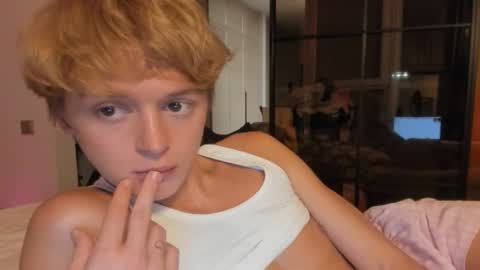 angel_andreww online show from 04.20.26