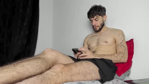 Snapshot of angel_damons_ chatting on 01.18.25 Angel Damons online show from 01.18.25