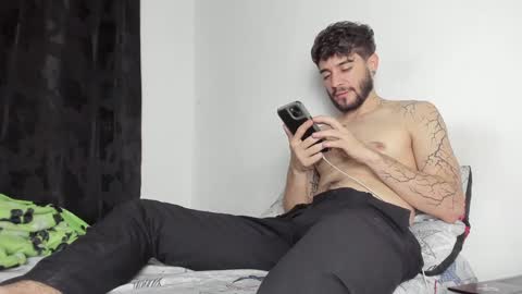 Snapshot of angel_damons_ chatting on 01.22.25 Angel Damons online show from 01.22.25