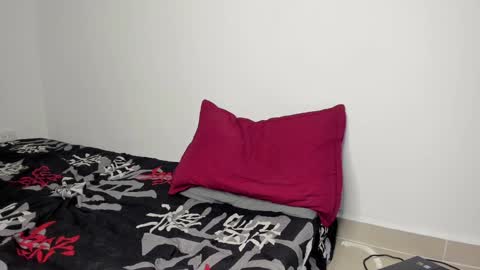 Snapshot of angel_damons_ chatting on 02.05.25 Angel Damons online show from 02.05.25