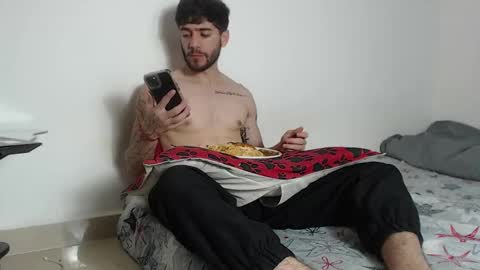 Snapshot of angel_damons_ chatting on 10.05.25 Angel Damons online show from 10.05.25
