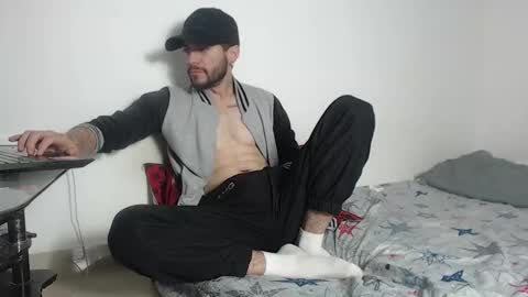 Snapshot of angel_damons_ chatting on 10.13.25 Angel Damons online show from 10.13.25