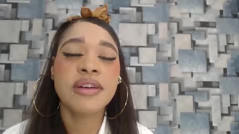 Snapshot of angel_dthroat chatting on 11.26.25 ANGHEL online show from 11.26.25