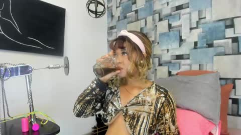 Snapshot of angel_dthroat chatting on 04.19.26 ANGHEL online show from 04.19.26