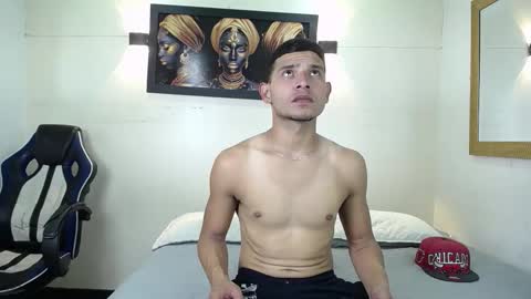 Angel Dusstt online show from 12.03.25