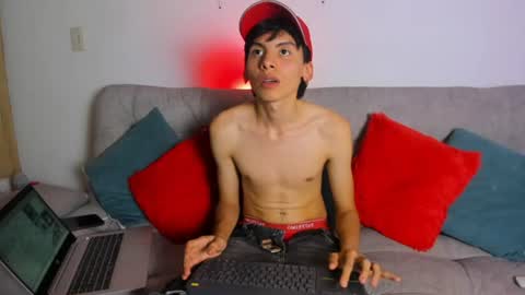 Snapshot of angel_dustt1 chatting on 06.17.26 angel_dustt1 online show from 06.17.26