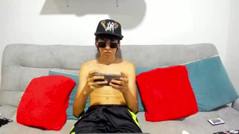 Snapshot of angel_dustt1 chatting on 06.25.26 angel_dustt1 online show from 06.25.26