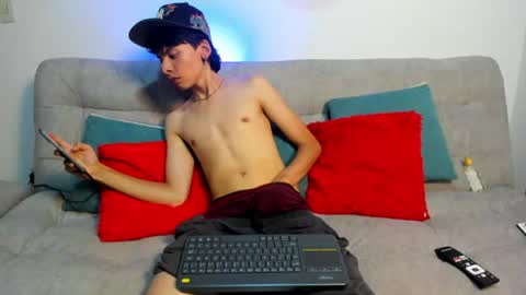 Snapshot of angel_dustt1 chatting on 06.30.26 angel_dustt1 online show from 06.30.26