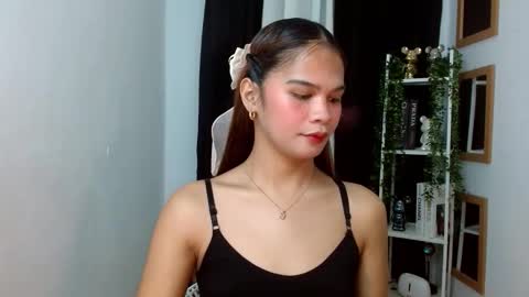 Snapshot of angel_indiguise chatting on 05.28.26 angela online show from 05.28.26