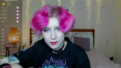 Snapshot of angel_julles chatting on 05.10.26 Angel Dust online show from 05.10.26