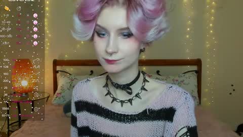 Snapshot of angel_julles chatting on 05.17.26 Angel Dust online show from 05.17.26