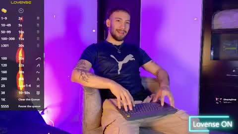 Snapshot of angel_kyrozz chatting on 06.10.26 angel_kyrozz online show from 06.10.26