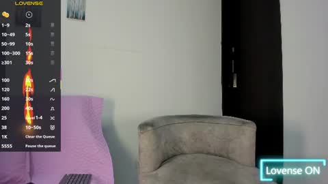 Snapshot of angel_kyrozz chatting on 06.17.26 angel_kyrozz online show from 06.17.26
