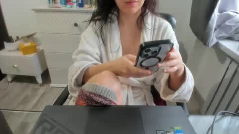 angel_lee__ online show from 01.28.25