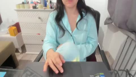 angel_lee__ online show from 01.31.25