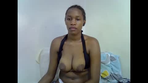 angel_mia5 online show from 11.19.25