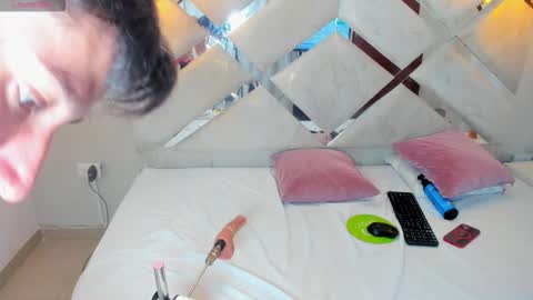 angel_sanzz online show from 02.06.26