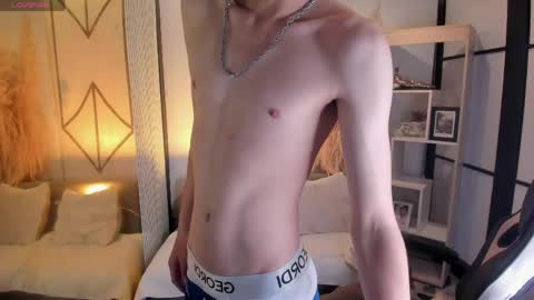 Snapshot of angel_st1 chatting on 04.26.26 Angel online show from 04.26.26