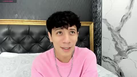 Snapshot of angel_st1 chatting on 05.18.26 Angel online show from 05.18.26