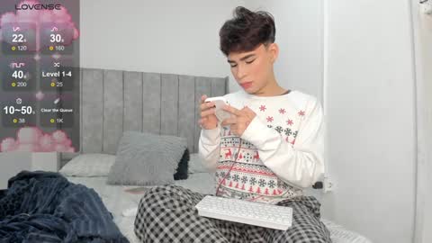 Snapshot of angel_villarreal chatting on 12.05.24 Angel online show from 12.05.24