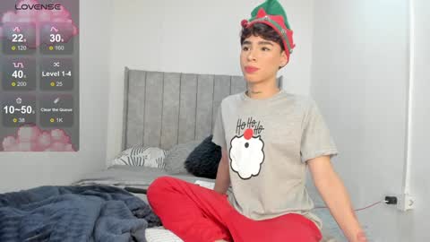 Snapshot of angel_villarreal chatting on 12.25.24 Angel online show from 12.25.24