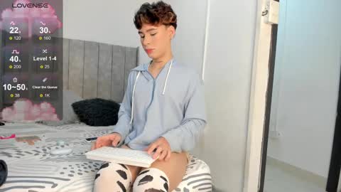 Snapshot of angel_villarreal chatting on 03.02.25 Angel online show from 03.02.25