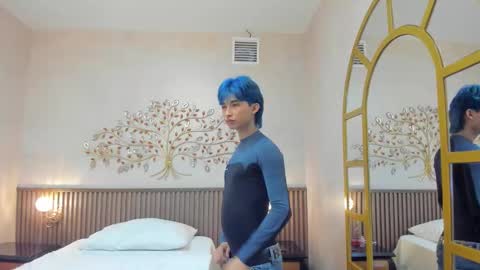 Snapshot of angel_yuhog chatting on 11.12.25 Angel online show from 11.12.25