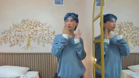 Snapshot of angel_yuhog chatting on 11.14.25 Angel online show from 11.14.25