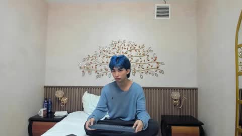 Snapshot of angel_yuhog chatting on 11.16.25 Angel online show from 11.16.25