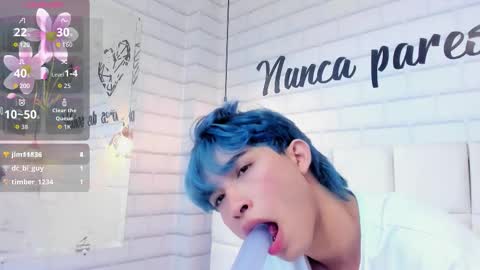 Snapshot of angel_yuhog chatting on 11.23.25 Angel online show from 11.23.25