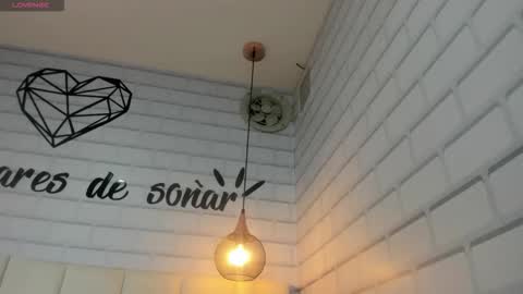 Snapshot of angel_yuhog chatting on 11.26.25 Angel online show from 11.26.25