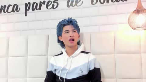 Snapshot of angel_yuhog chatting on 11.27.25 Angel online show from 11.27.25