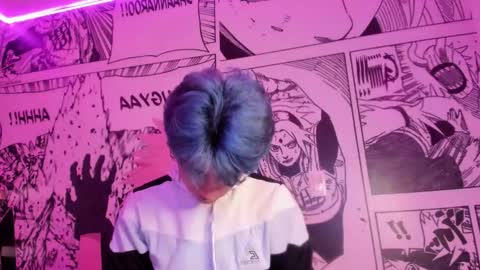 Snapshot of angel_yuhog chatting on 12.18.25 Angel online show from 12.18.25