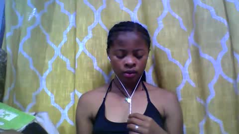 Snapshot of angela166093 chatting on 11.16.25 angela166093 online show from 11.16.25